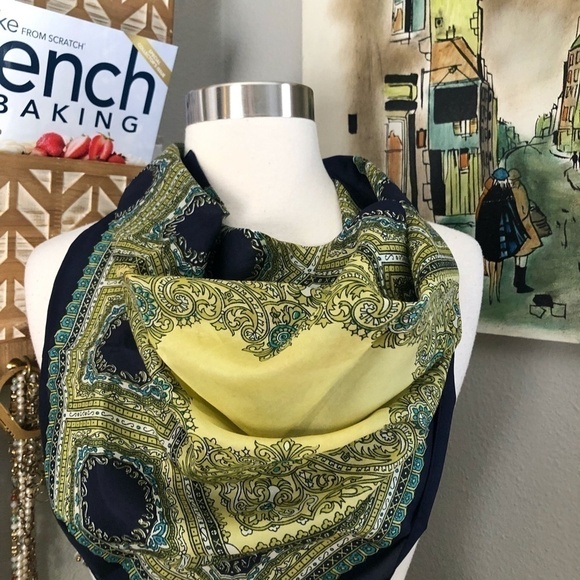 BARR & BEARDS Japan Handcrafted Paisley Silk Scarf - 23" Square - Picture 5 of 5